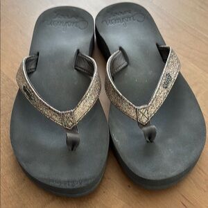 Reef grey sparkle Sandals with Contoured Footbed